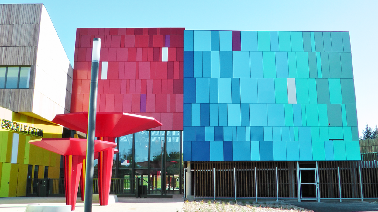 Kassette S en façade lycée Carquefou Nantes